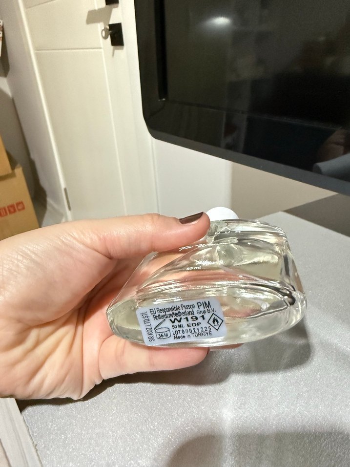 Royal Platinum Kadın Parfümü - Görsel 2