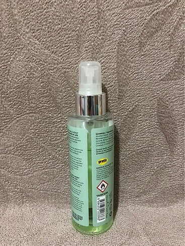 Zara Bee beauty