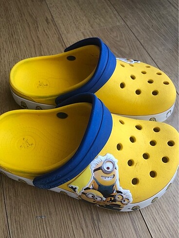 32 Beden Crocs minion terlik