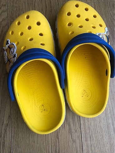 32 Beden sarı Renk Crocs minion terlik