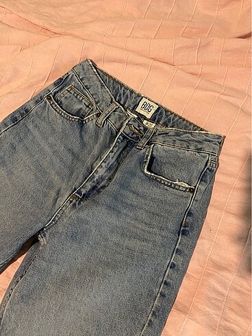 Urban Outfitters BDG MOM JEAN