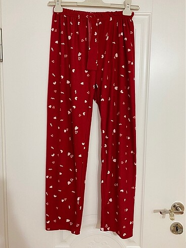 Trendyol & Milla Kalpli pijama altı MAĞAZA ÜRÜNÜDÜR