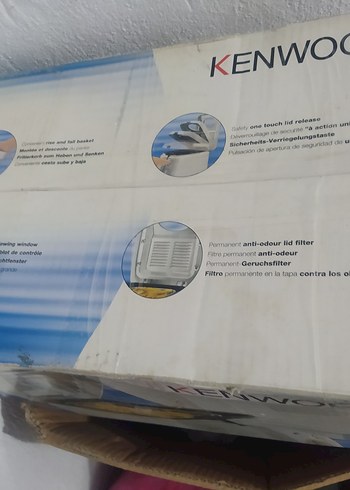  Beden Kenwood Beyaz Gri Fritöz yeni açılmamış