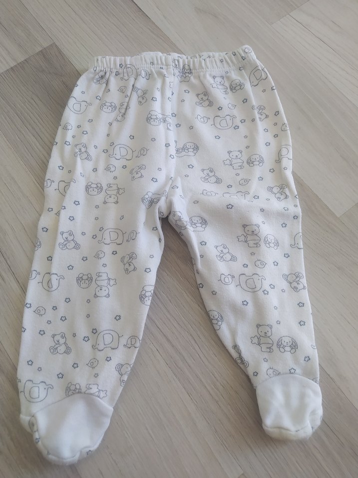 Bebek Erkek Beyaz Düğmeli Uzun Kollu Hastane Kıyafeti ve pjamasi - Görsel 4