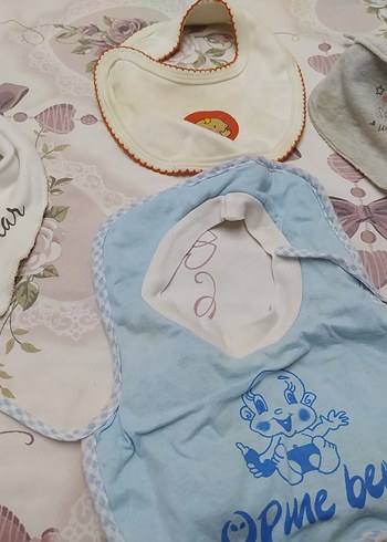 Nakışlı Mavi Bebek Önlüğü - Görsel 3