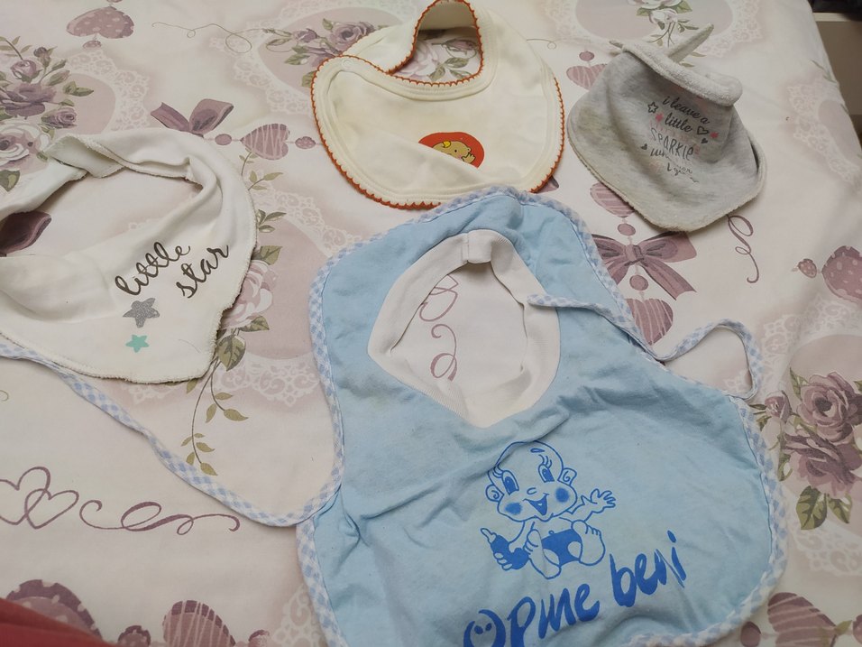 Nakışlı Mavi Bebek Önlüğü - Görsel 3