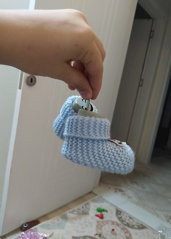 Nakışlı Mavi Örgü Erkek Bebek Patik yeni - Görsel 4