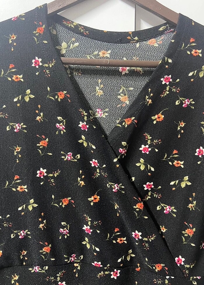 Çiçekli Uzun Kollu Elbise - Görsel 2