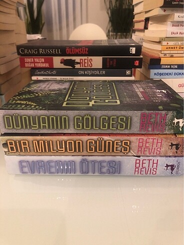 EVRENİN ÖTESİ SERİSİ 3 kitap takım
