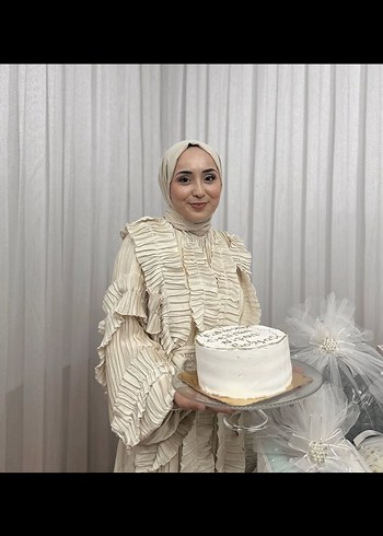 Beyaz Fırfırlı uzjn Tesettür Elbise