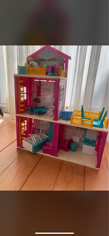 Barbie çelsi bebek evi