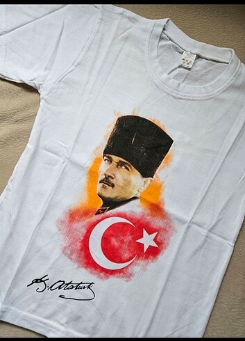 Atatürk baskılı tişört 