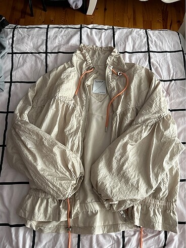 m Beden PULL AND BEAR PARAŞÜT CEKET