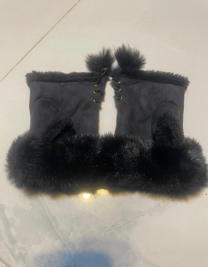 Kürk Detaylı Siyah Gotik Kadın Eldiveni - Görsel 3