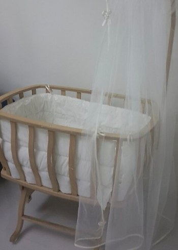 Diğer Beyaz Ahşap Bebek Beşiği