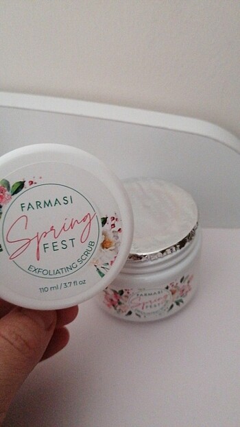 Farmasi Vücut peeling krem 