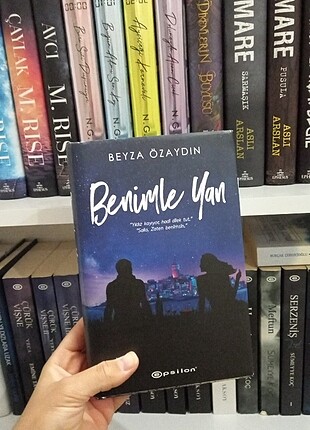 BENİMLE YAN
