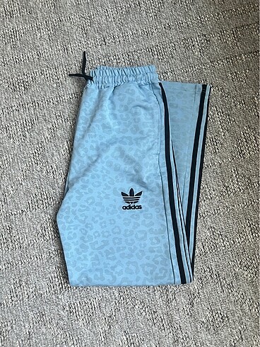 Adidas SmL bedenleri uyumlu