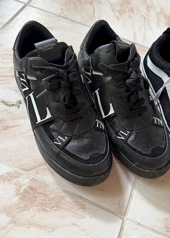 Valentino Siyah Deri Sneaker