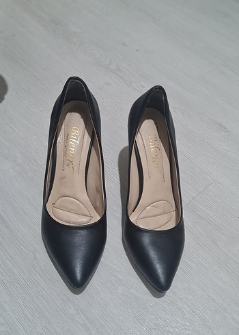 Siyah Klasik Stiletto Kadın Ayakkabı