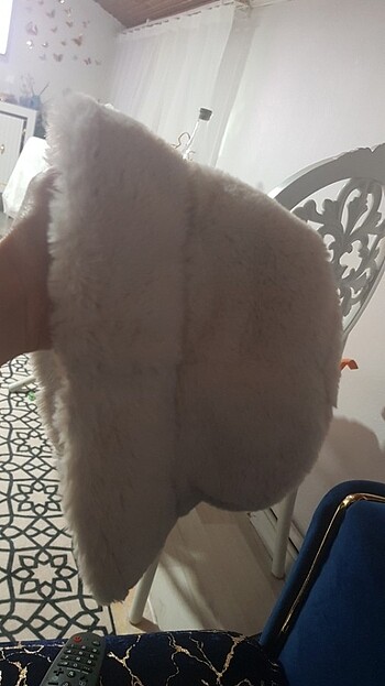Peluş şapka çok iyi surumda