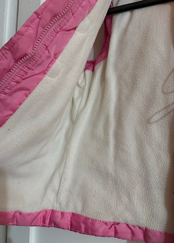 Kız Çocuk Pembe Kapüşonlu Düğmeli Yelek - Görsel 3