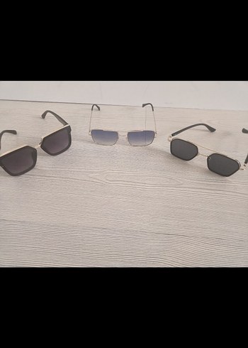 Gri Minimalist Kadın Güneş Gözlükleri