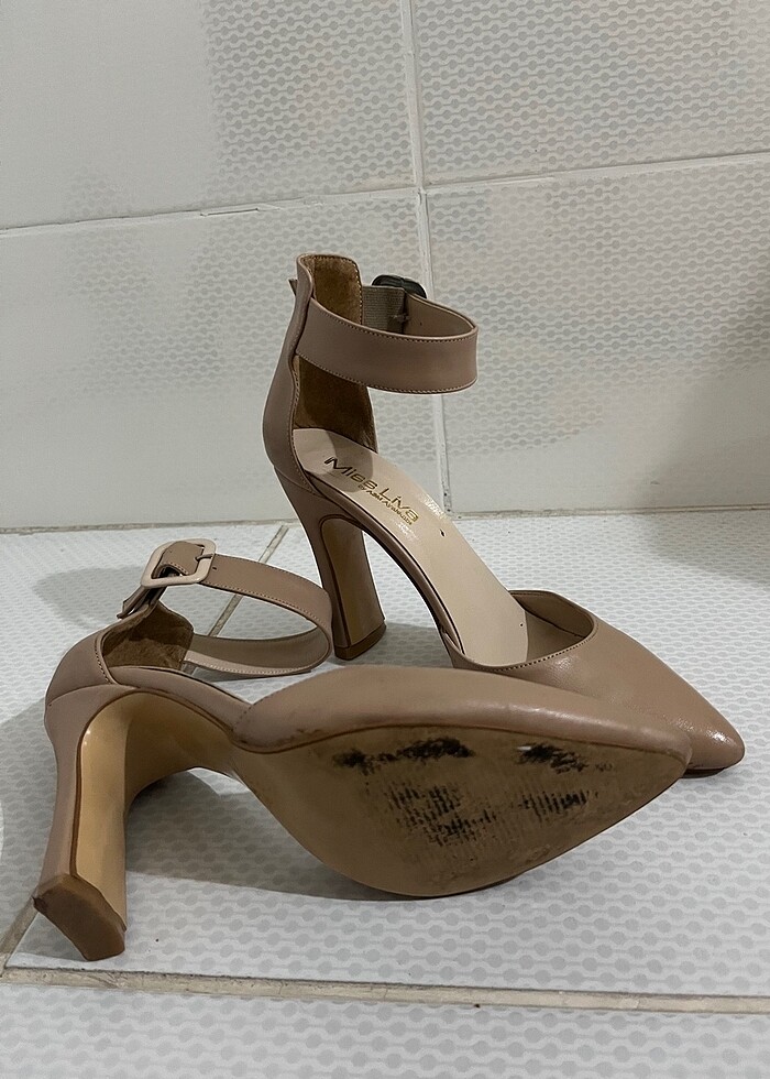 Topuklu ayakkabı - Görsel 2