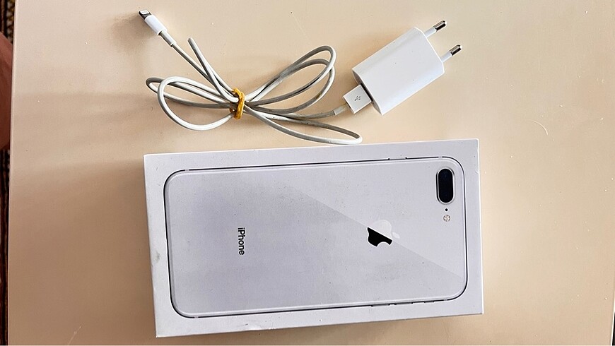 İPhone şarj cihazı