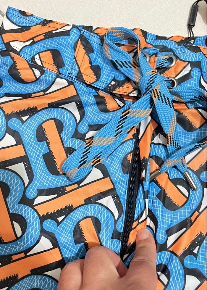 Burberry erkek deniz şortu - Görsel 4