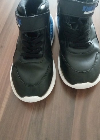 Erkek Çocuk Siyah Spor Ayakkabı Velcro