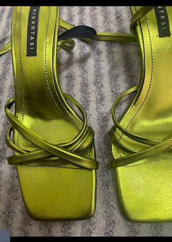 Yeşil Parlak Stiletto Topuklu Kadın Sandalet - Görsel 3