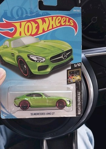 Parlak Yeşil Mercedes-AMG GT Oyuncak Araba