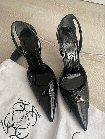 Diğer Manc lilith heels