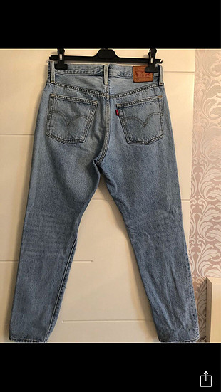 Levis kot