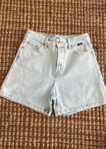 Bej Bağlama Desenli Kısa Denim Şort