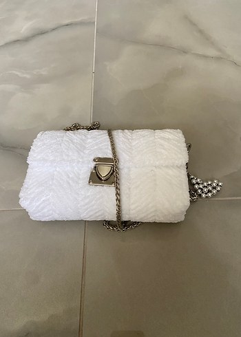 Beden Zincir Detaylı Beyaz Triko Kadın Çanta