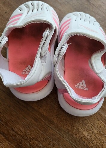 23 Beden beyaz Renk Orijinal.adidas 23 numara