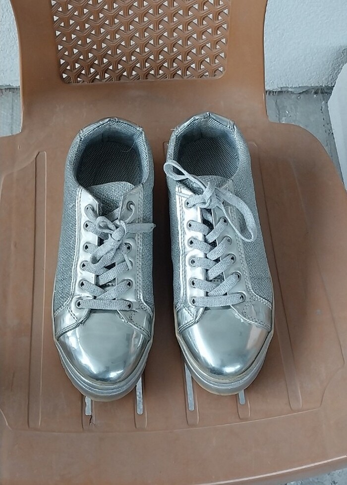 PARLAK SPOR AYAKKABI - Görsel 2