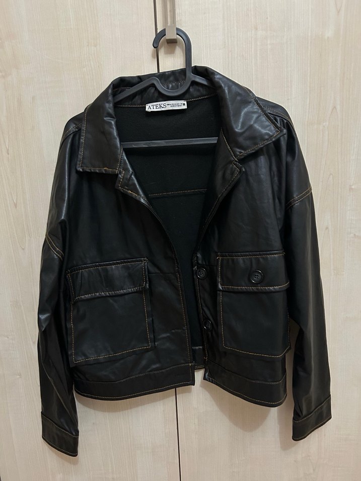 Düğmeli Siyah Deri Kadın Ceket - Görsel 4