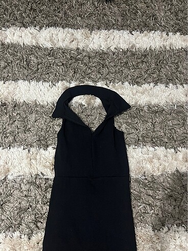Bershka Siyah elbise