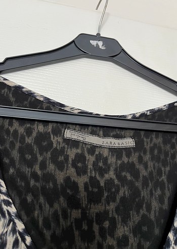 Leopar Desenli V Yakalı  Kadın Bluz - Görsel 5