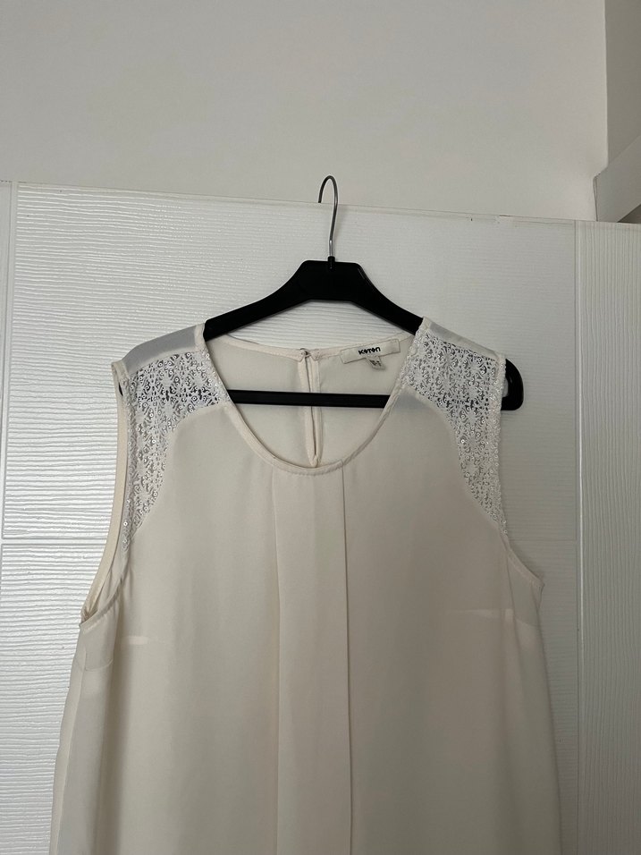 Dantel Detaylı Beyaz Kolsuz Bluz - Görsel 2