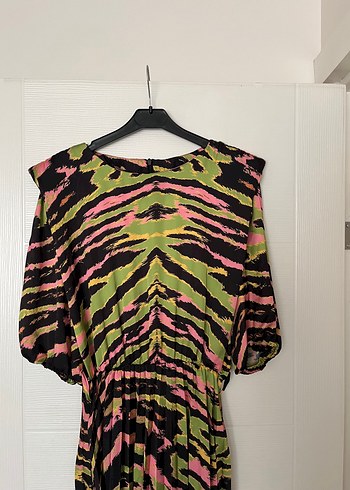 Pileli elbise - Görsel 2