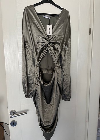 Saten elbise - Görsel 2