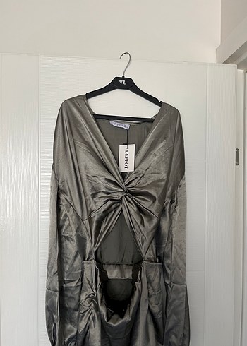 Saten elbise - Görsel 3