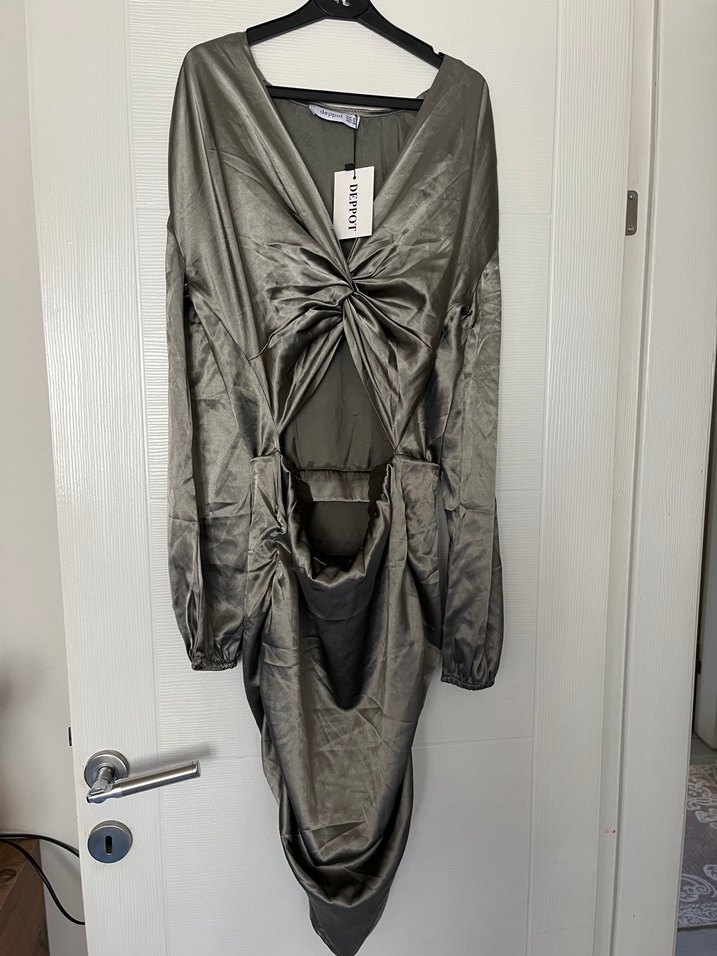 Saten elbise - Görsel 2