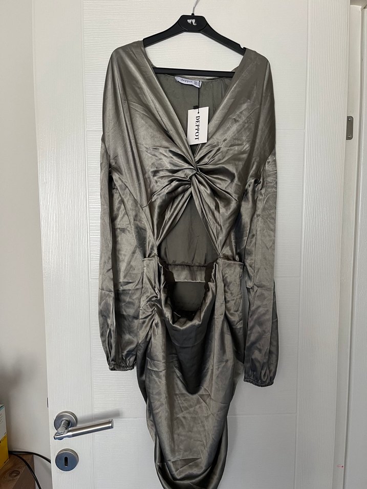 Saten elbise - Görsel 4