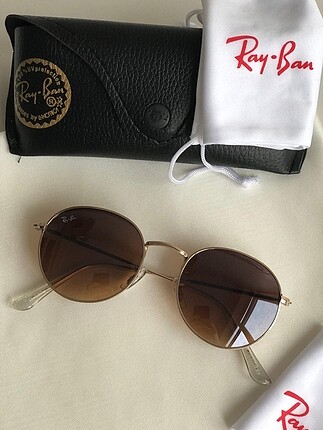 RAY BAN