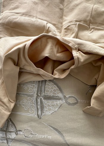 Bej Parlak Hemşire Korsesi Midi Boy - Görsel 4